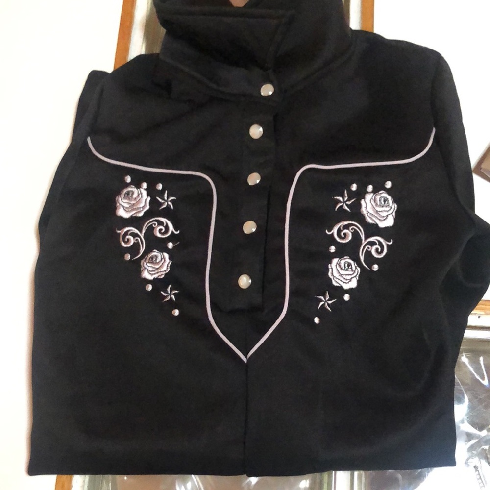 Westerncowgirl romper costume. Includes short romper, a chain belt andbandanna. - Picture 10 of 12